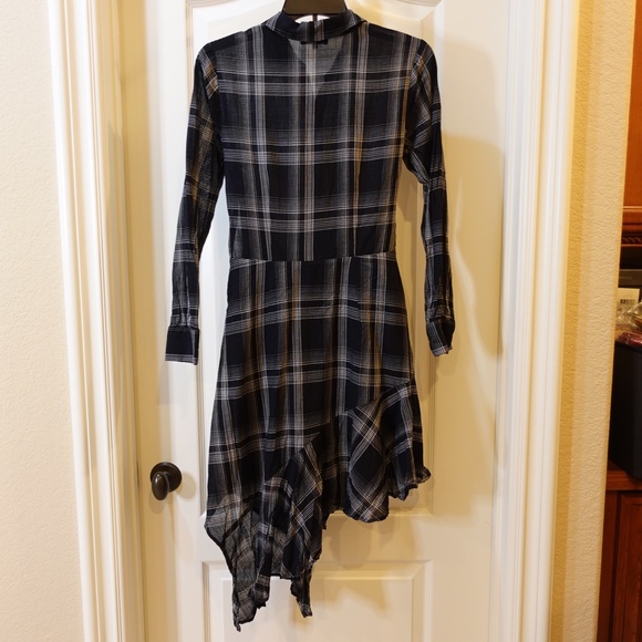 1.State Plaid Asymmetrical Dress with Tie Waist - Picture 3 of 13